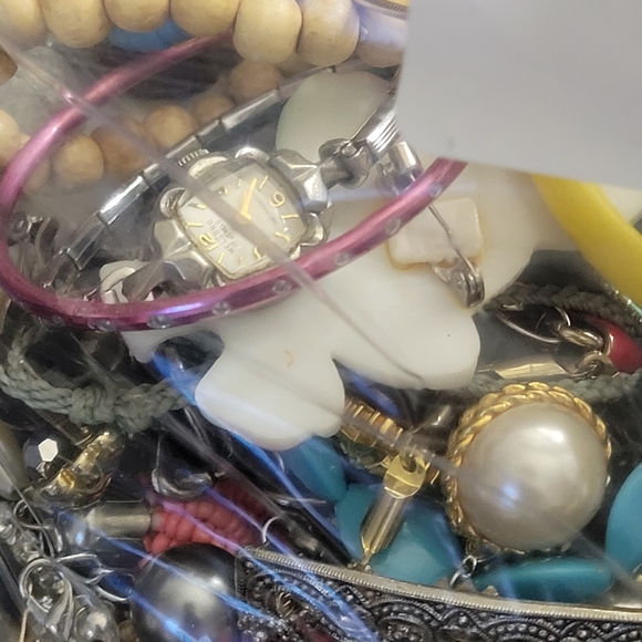 Mystery XL Jewelry Lot - Picture 2 of 2